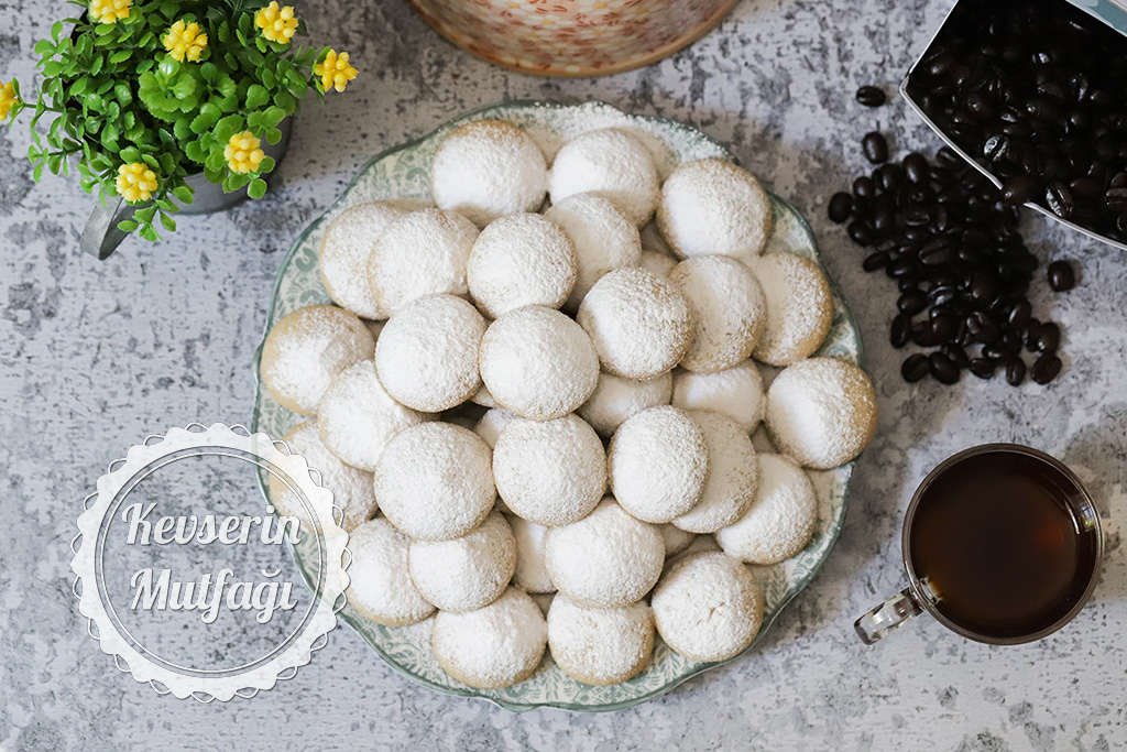 Ayvalı Pasta Tarifi Ayvalı Pasta Tarifi